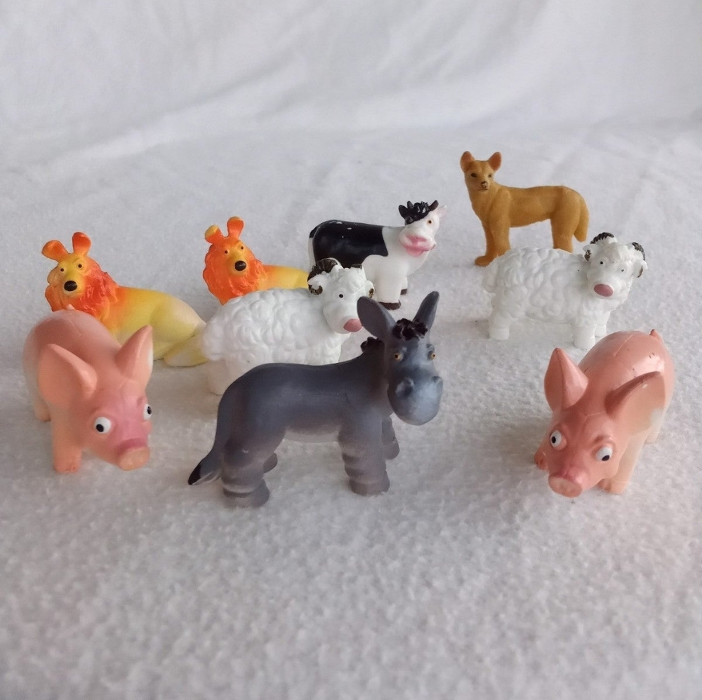 Mini Toy Farm Animals Cow, Pigs, Sheep, Dog, Donkey and Coyote